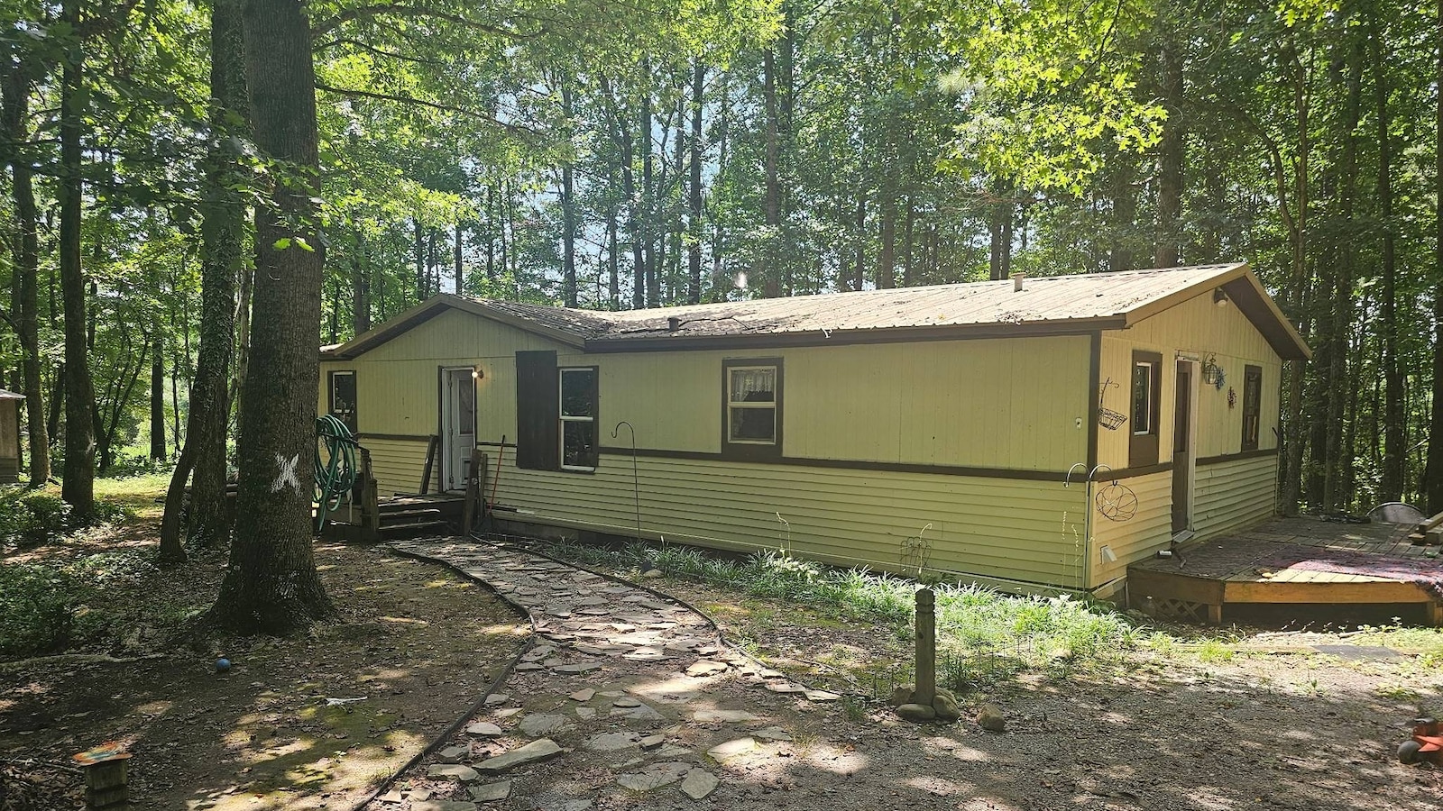 14 IEDs Discovered In Tennessee Home, Resident Arrested 14 IEDs Discovered In Tennessee Home, Resident Arrested