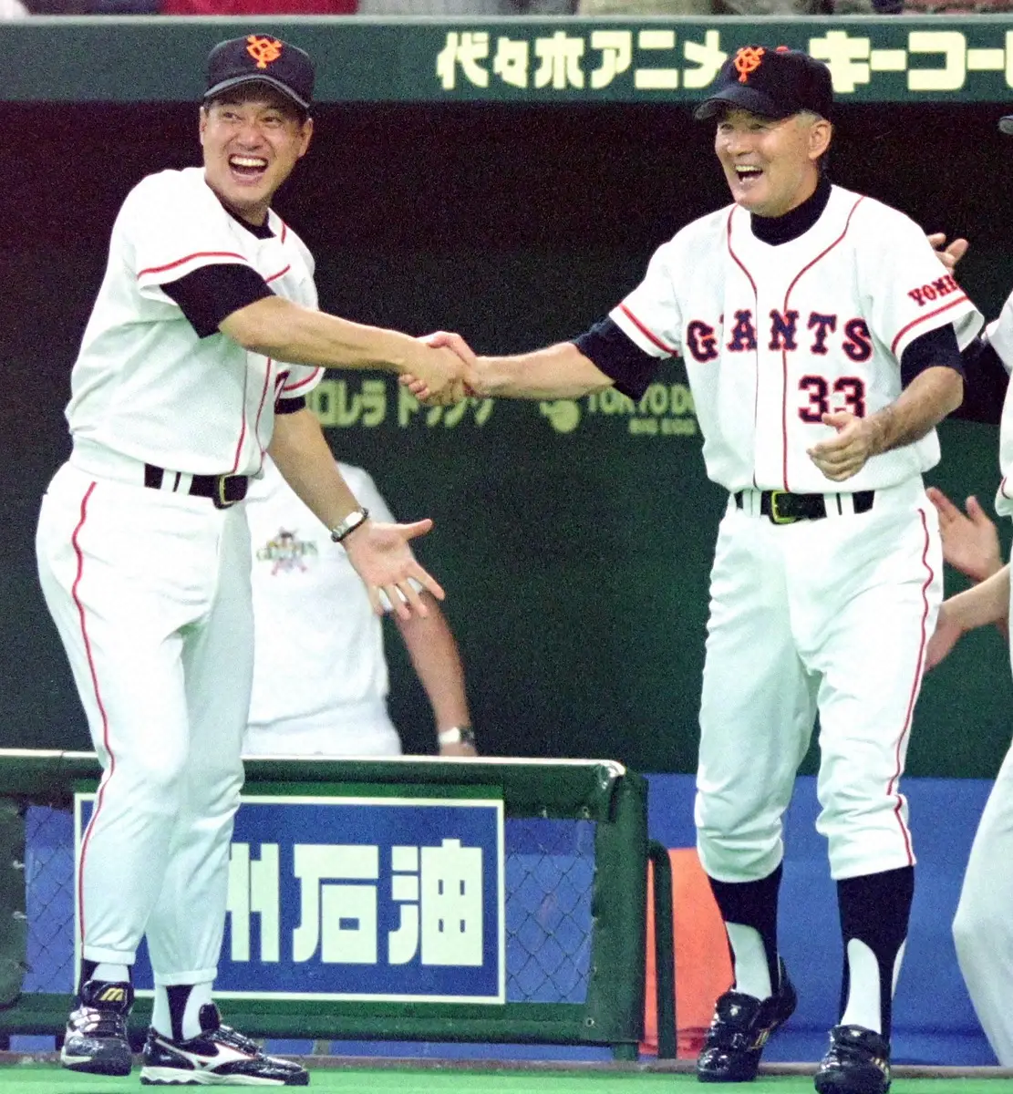1999年、サヨナラ勝ちを飾った巨人軍：原コーチと長嶋監督の感動的な瞬間