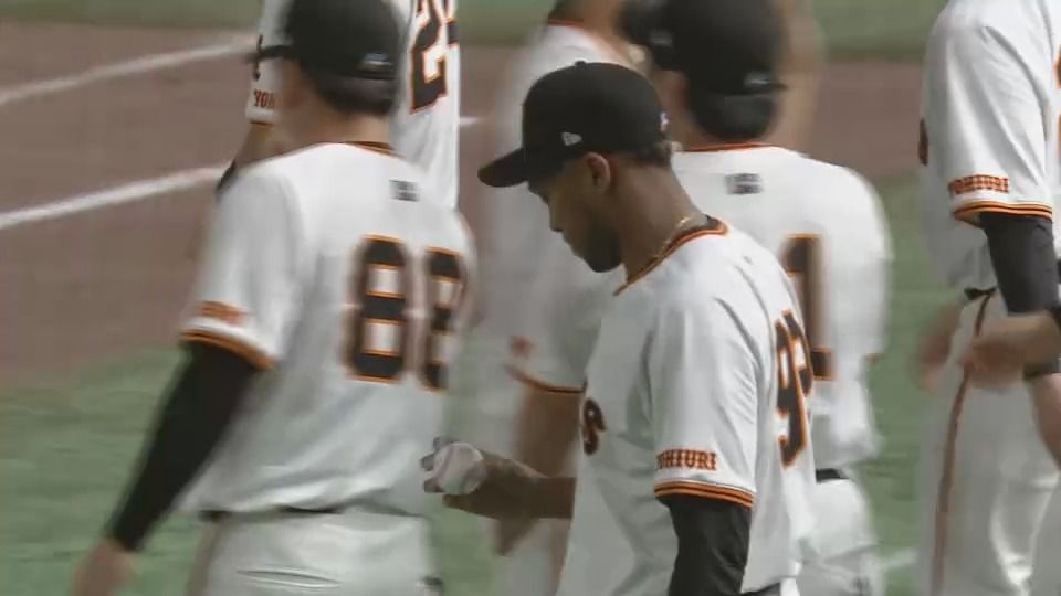 プロ野球最速200セーブの秘密：巨人マルティネスの弛まぬ努力と進化