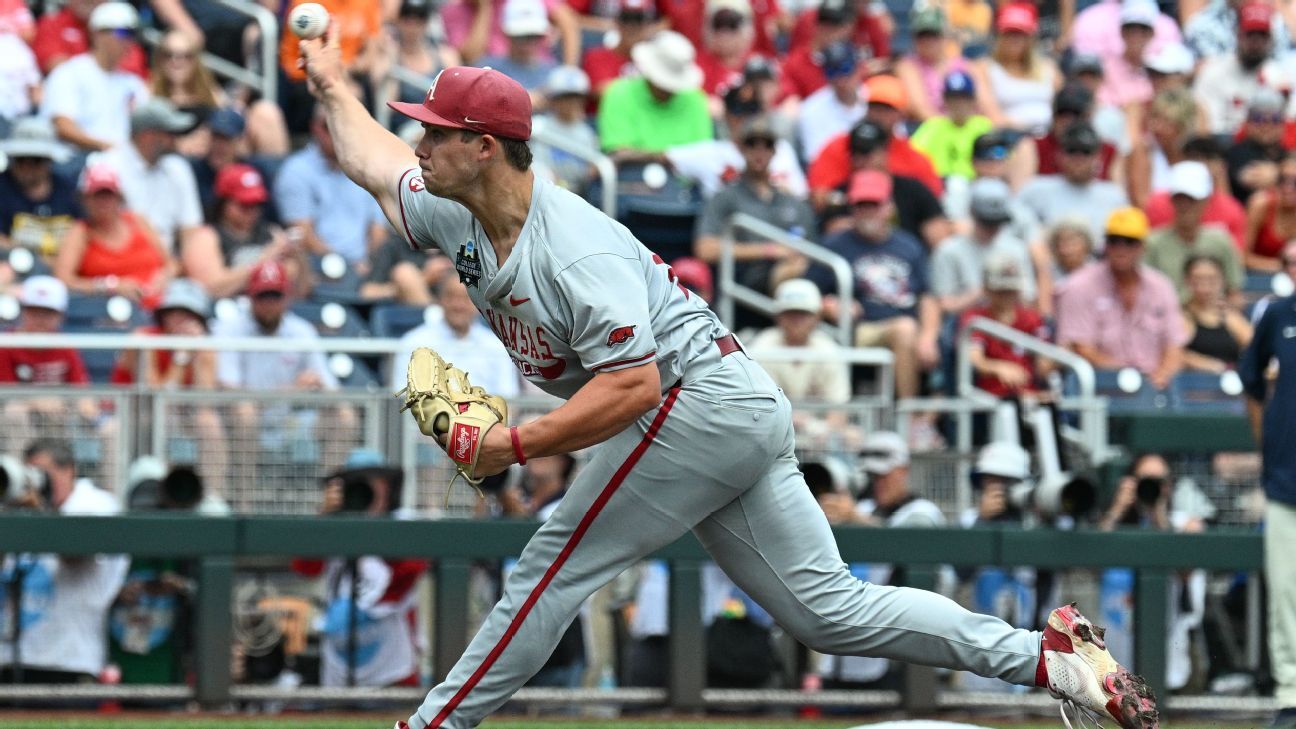 Arkansas Razorbacks' Gage Wood Throws Third MCWS No-Hitter Arkansas Razorbacks' Gage Wood Throws Third MCWS No-Hitter
