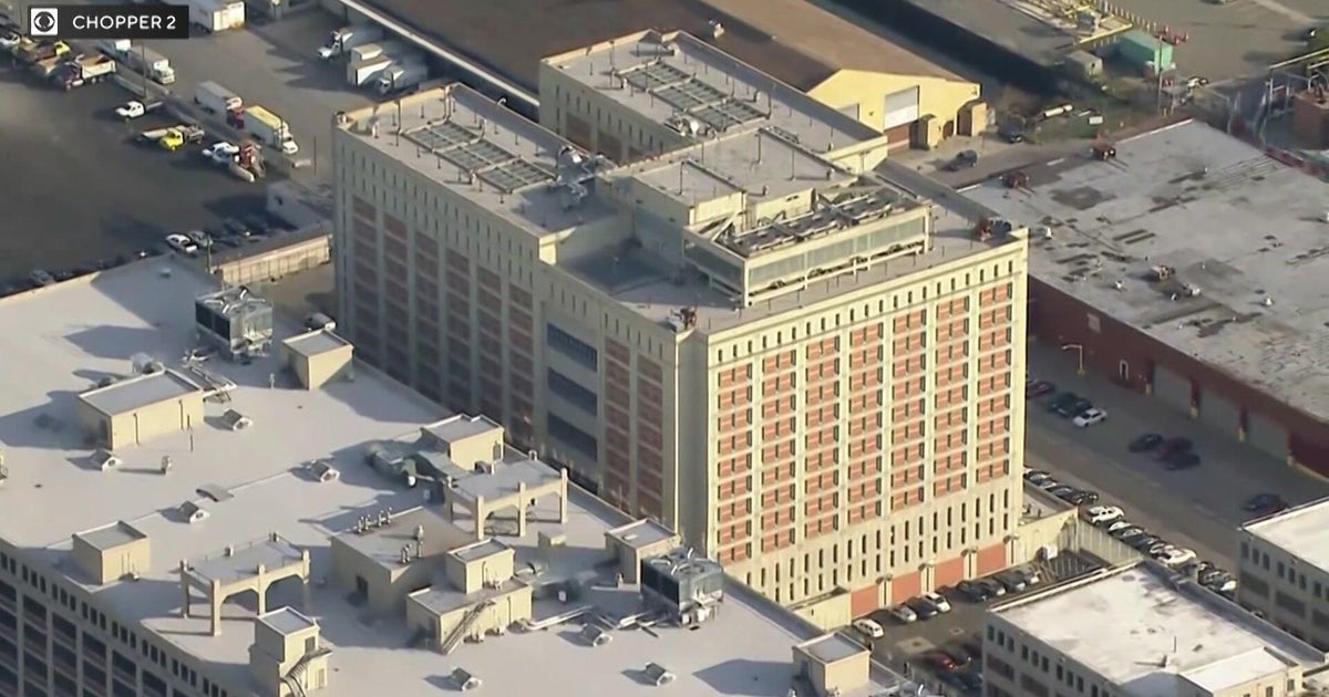 Brooklyn Detention Center: Migrant Population Surge Alongside High-Profile Inmates Brooklyn Detention Center: Migrant Population Surge Alongside High-Profile Inmates