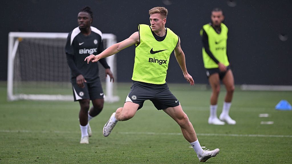 Chelsea's No. 9: A Big Challenge For New Signing Delap