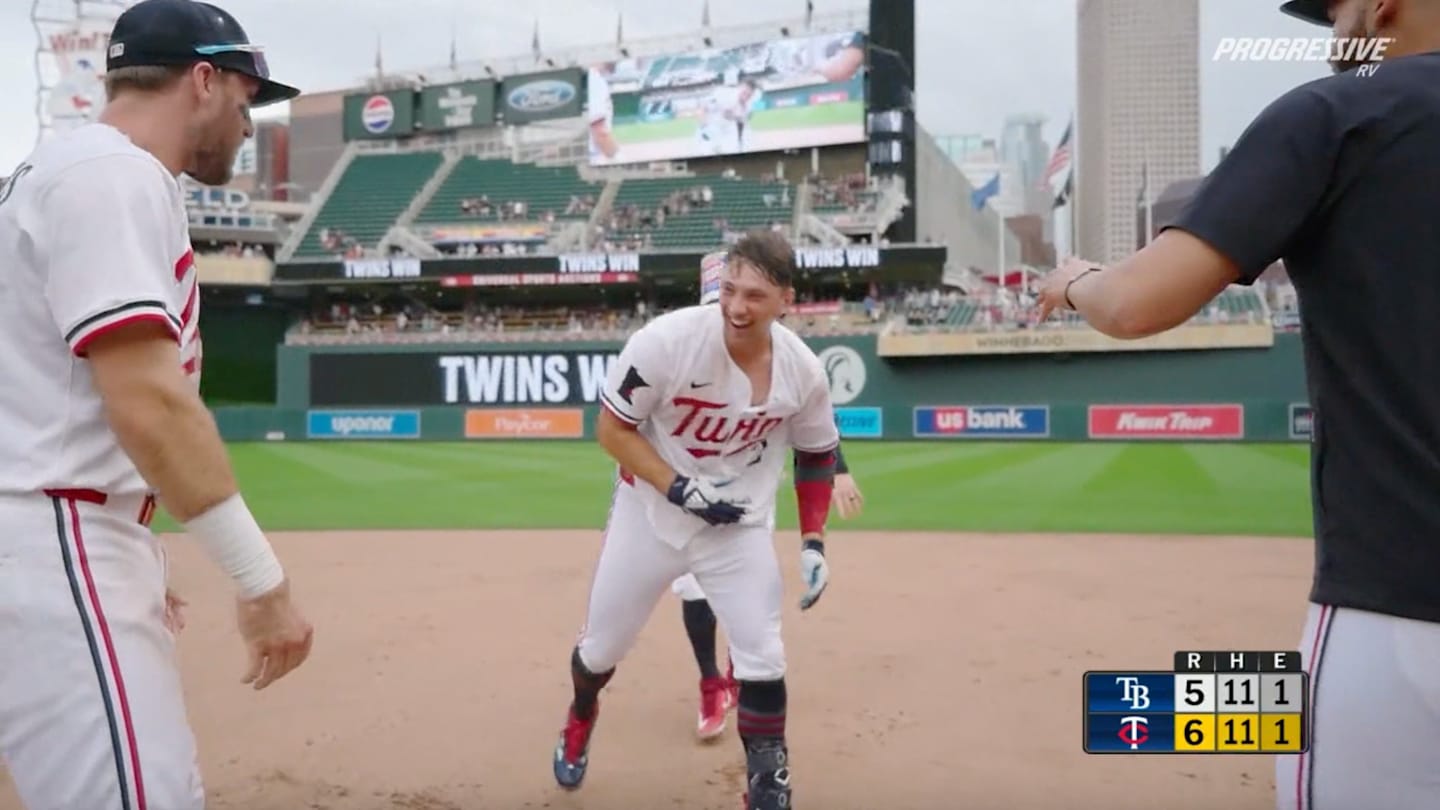 Clemens And Lee's Heroics Secure Another Twins Walk-Off Win Against Rays Clemens And Lee's Heroics Secure Another Twins Walk-Off Win Against Rays