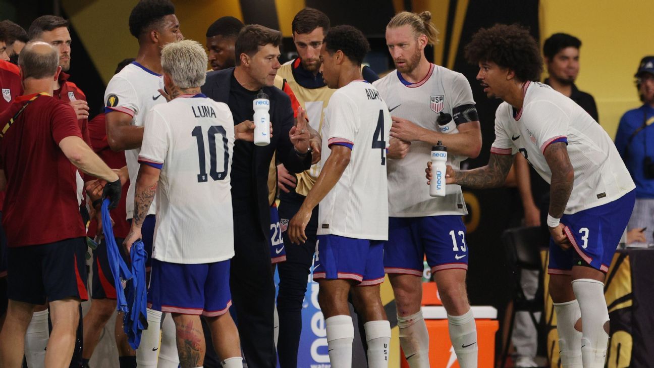 Decisive Play Expected From Richards: Poch Highlights Player's Humility Decisive Play Expected From Richards: Poch Highlights Player's Humility