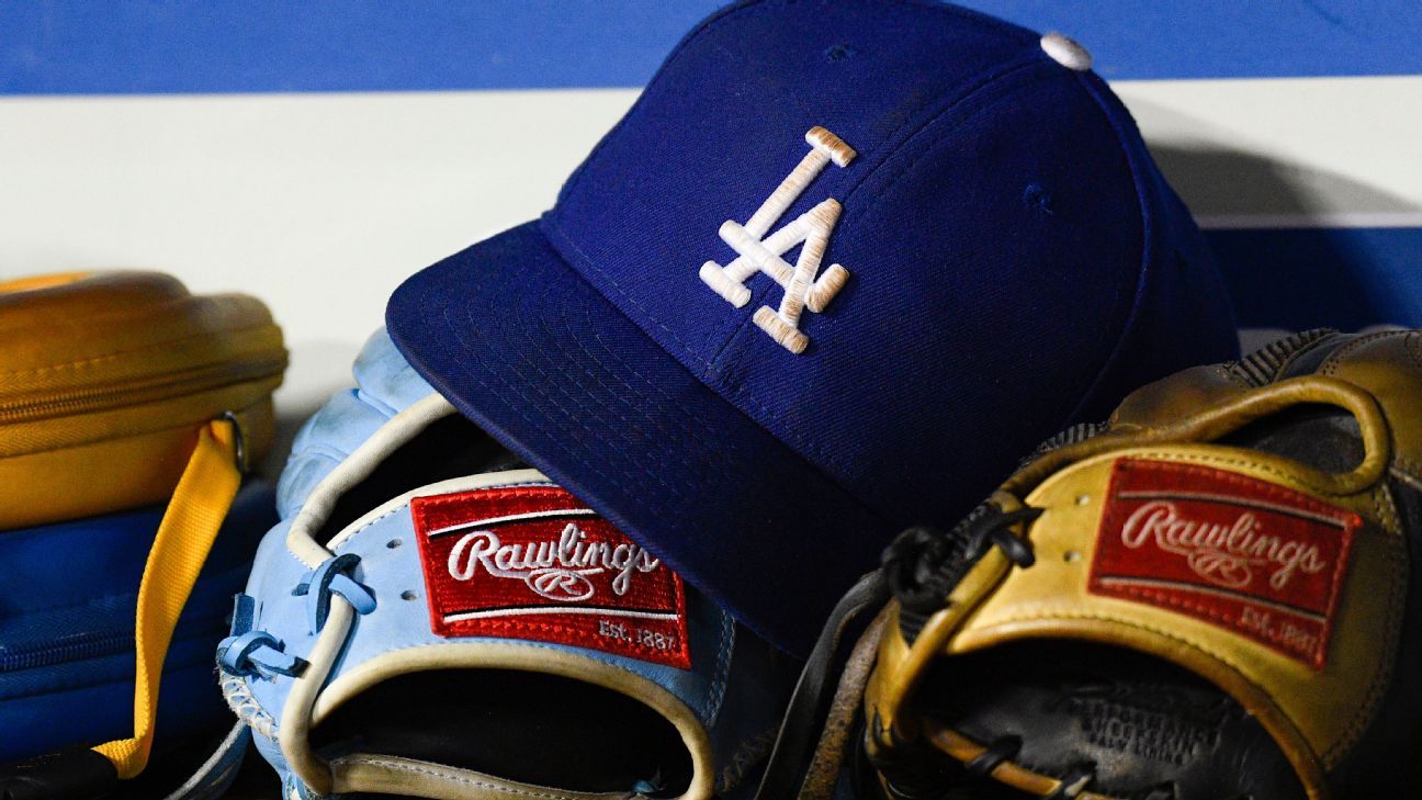 Dodgers' Use Of Spanish Anthem Sparks Fierce Debate On Inclusivity Dodgers' Use Of Spanish Anthem Sparks Fierce Debate On Inclusivity
