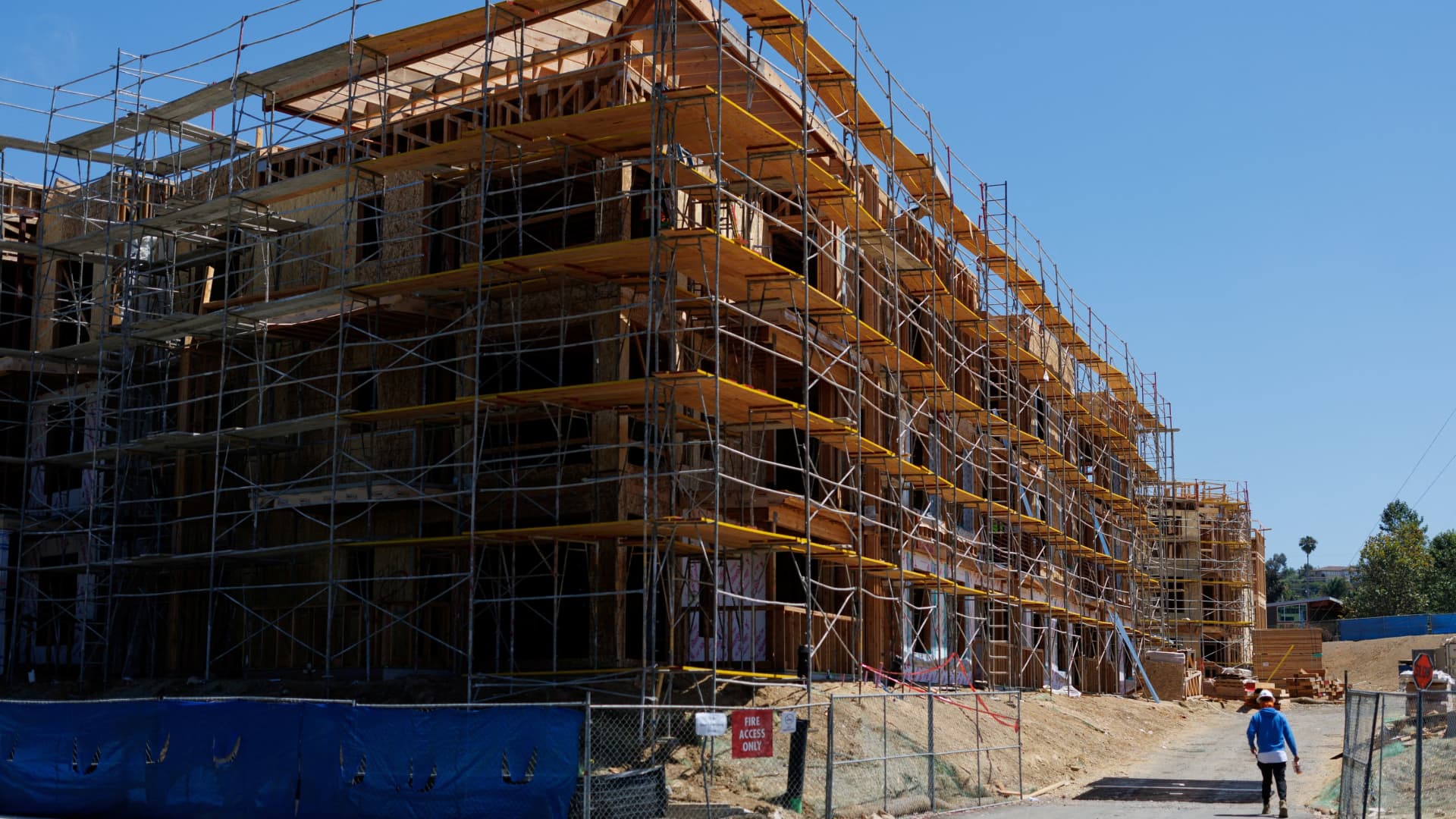 Federal Reserve Faces Dilemma:  Revised Job Figures And The Path Forward For The US Economy