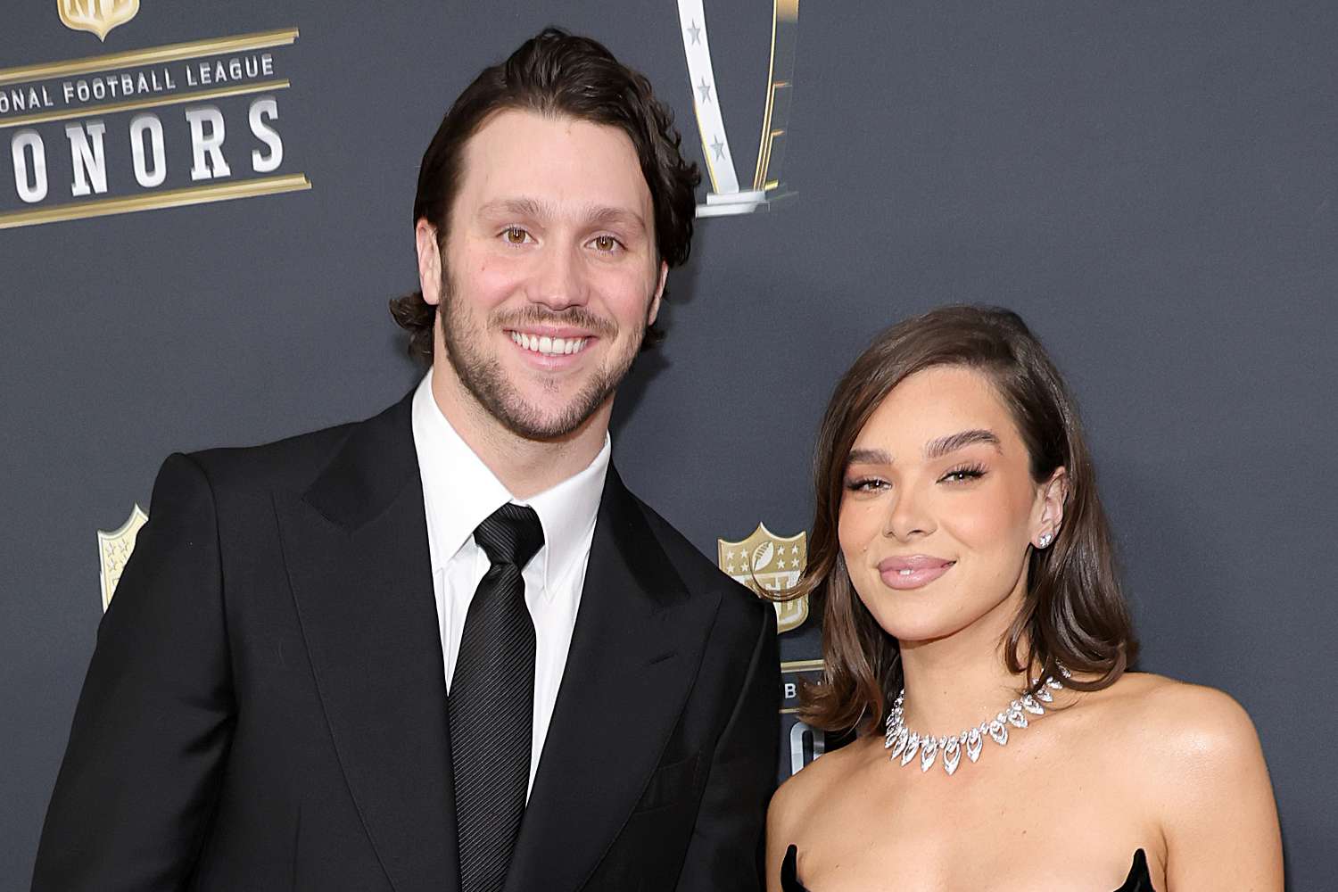 Hailee Steinfeld And Josh Allen's Wedding: Details Revealed Hailee Steinfeld And Josh Allen's Wedding: Details Revealed