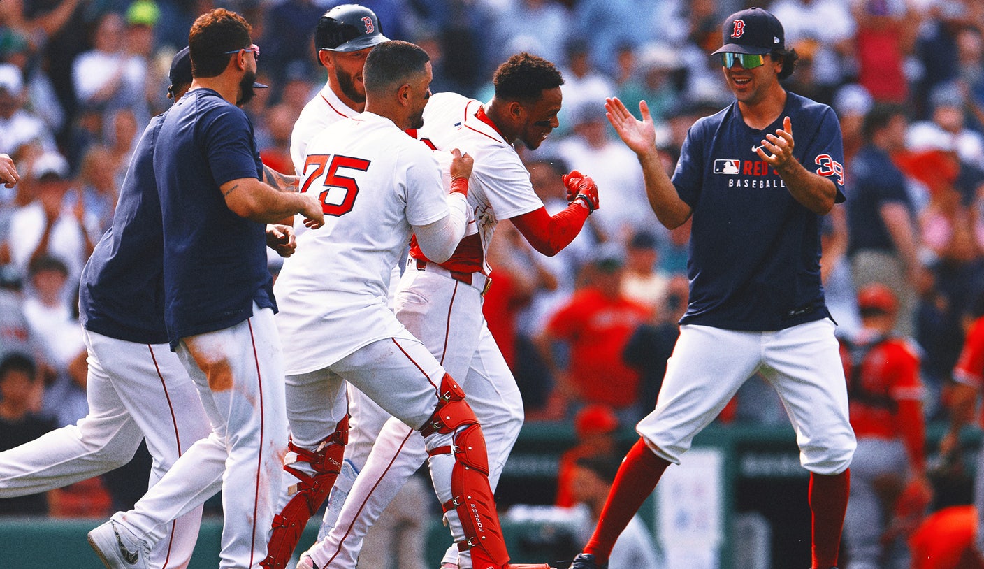 Historic Home Run: Red Sox Secure Win With Tiny Walk-Off Blast Historic Home Run: Red Sox Secure Win With Tiny Walk-Off Blast