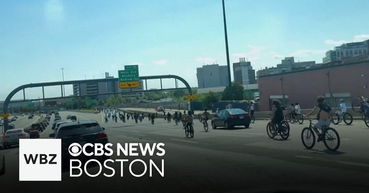 Hundreds Of Bikers Defy Traffic Laws: Shocking Massachusetts Highway Videos Hundreds Of Bikers Defy Traffic Laws: Shocking Massachusetts Highway Videos