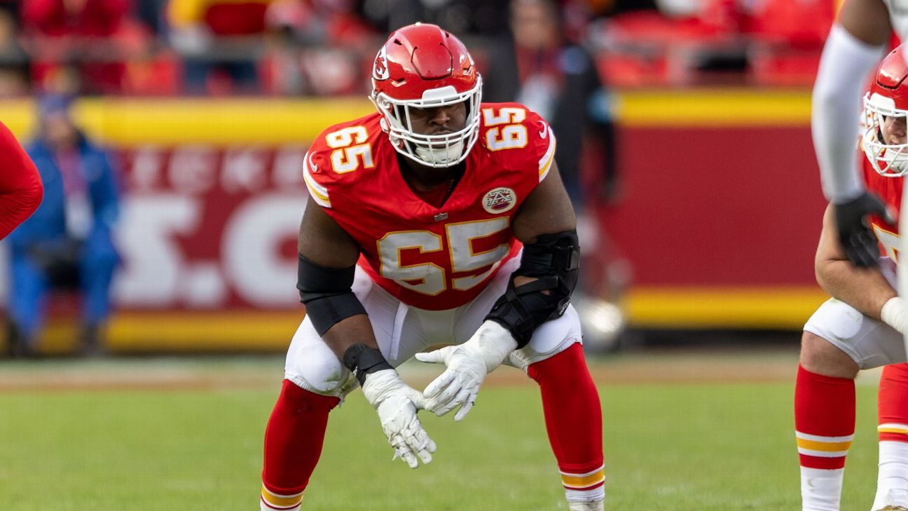 Kansas City Chiefs Lock Up Trey Smith With Record-Setting Guard Contract Kansas City Chiefs Lock Up Trey Smith With Record-Setting Guard Contract