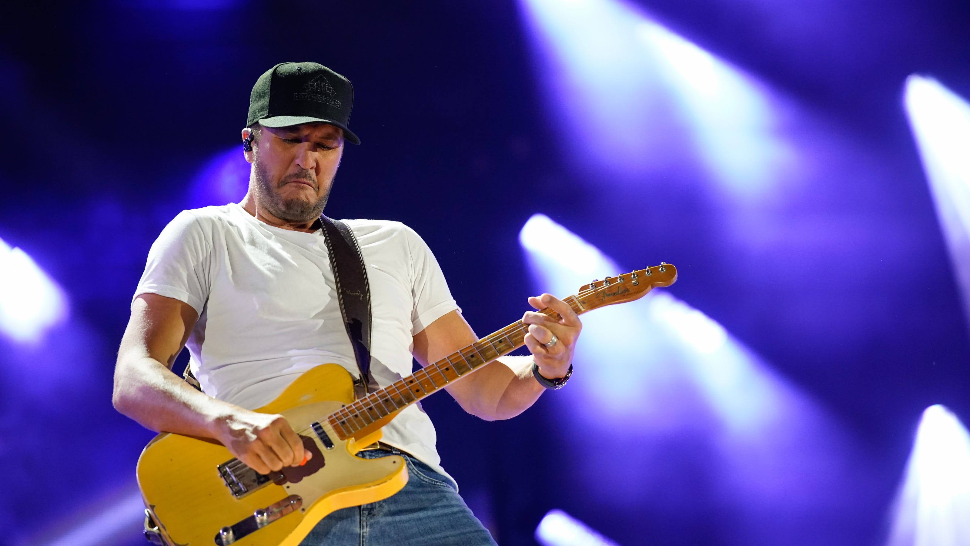 Luke Bryan, Ashley McBryde, And Zach Bryan Deliver At CMA Fest Sunday Luke Bryan, Ashley McBryde, And Zach Bryan Deliver At CMA Fest Sunday