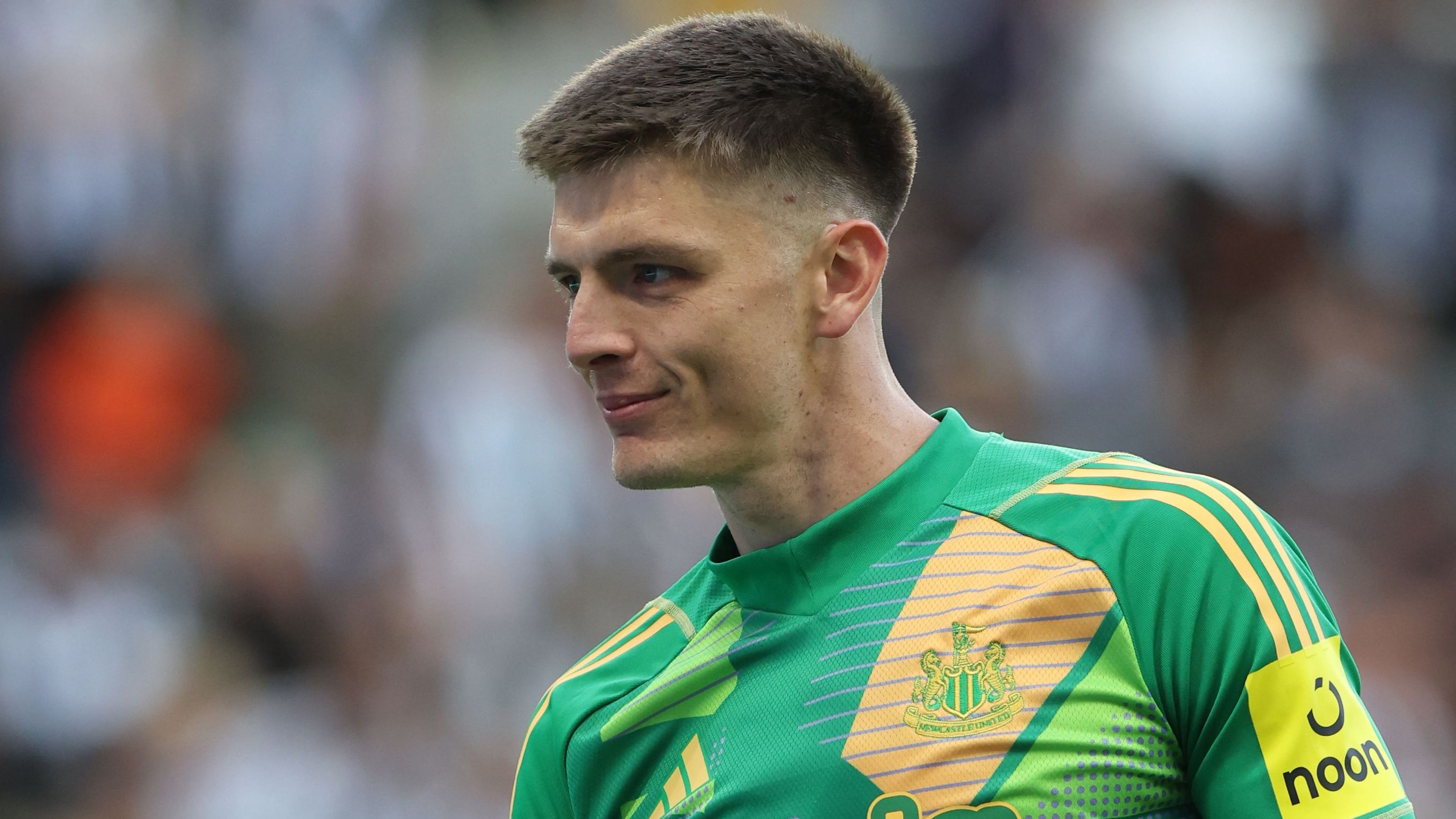 Man Utd Eye Pope: Onana Exit Opens Door For Newcastle's Ramsdale Pursuit Man Utd Eye Pope: Onana Exit Opens Door For Newcastle's Ramsdale Pursuit