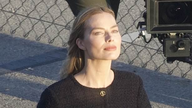 Margot Robbie's Postpartum Body: Red Hot Swimsuit In Malibu Margot Robbie's Postpartum Body: Red Hot Swimsuit In Malibu