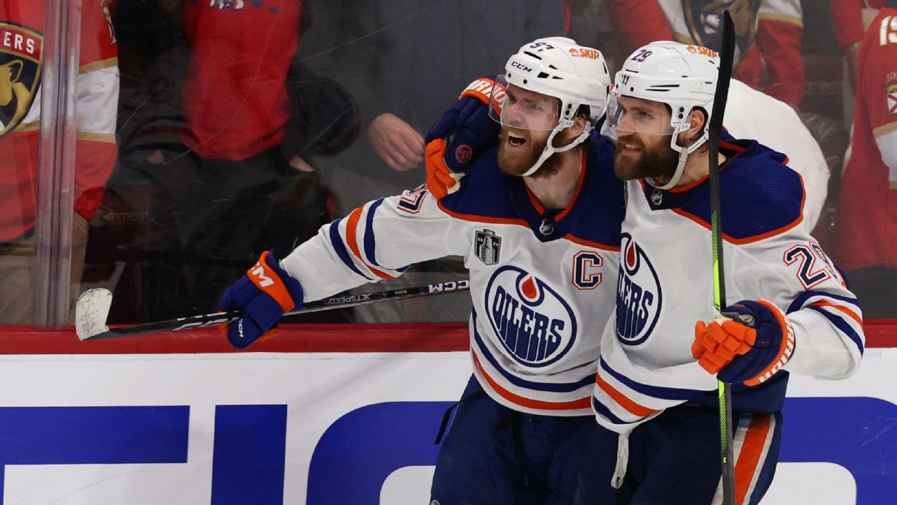 McDavid And Draisaitl Surprise Edmonton Beer League With Their Appearance