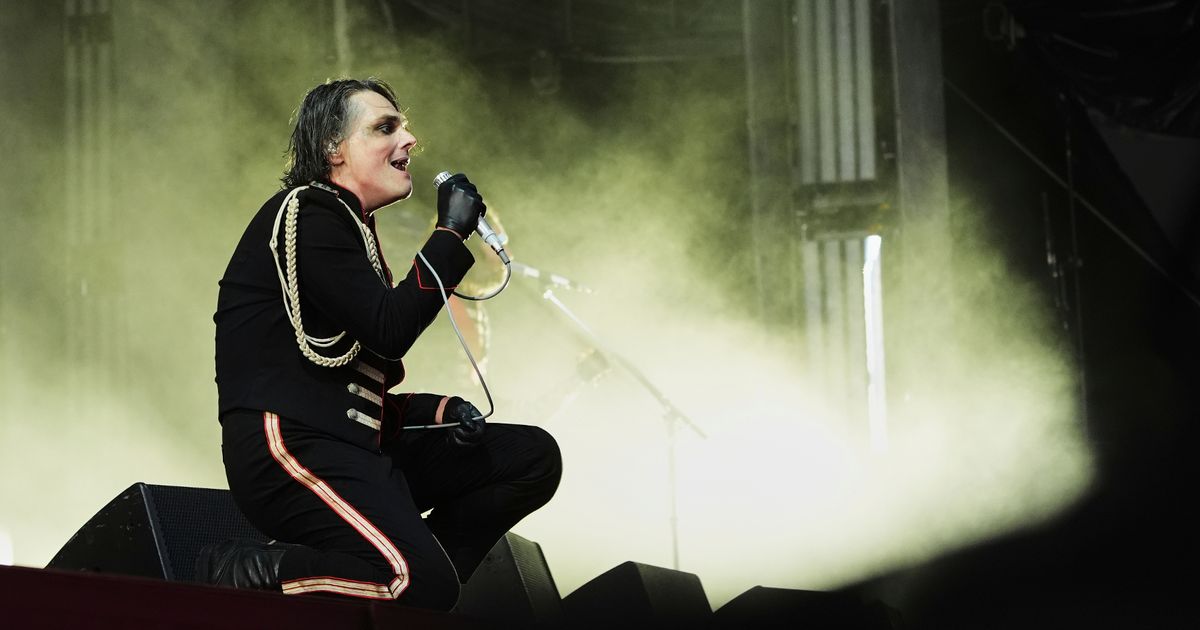 My Chemical Romance Fans Outraged By Onstage My Chemical Romance Fans Outraged By Onstage