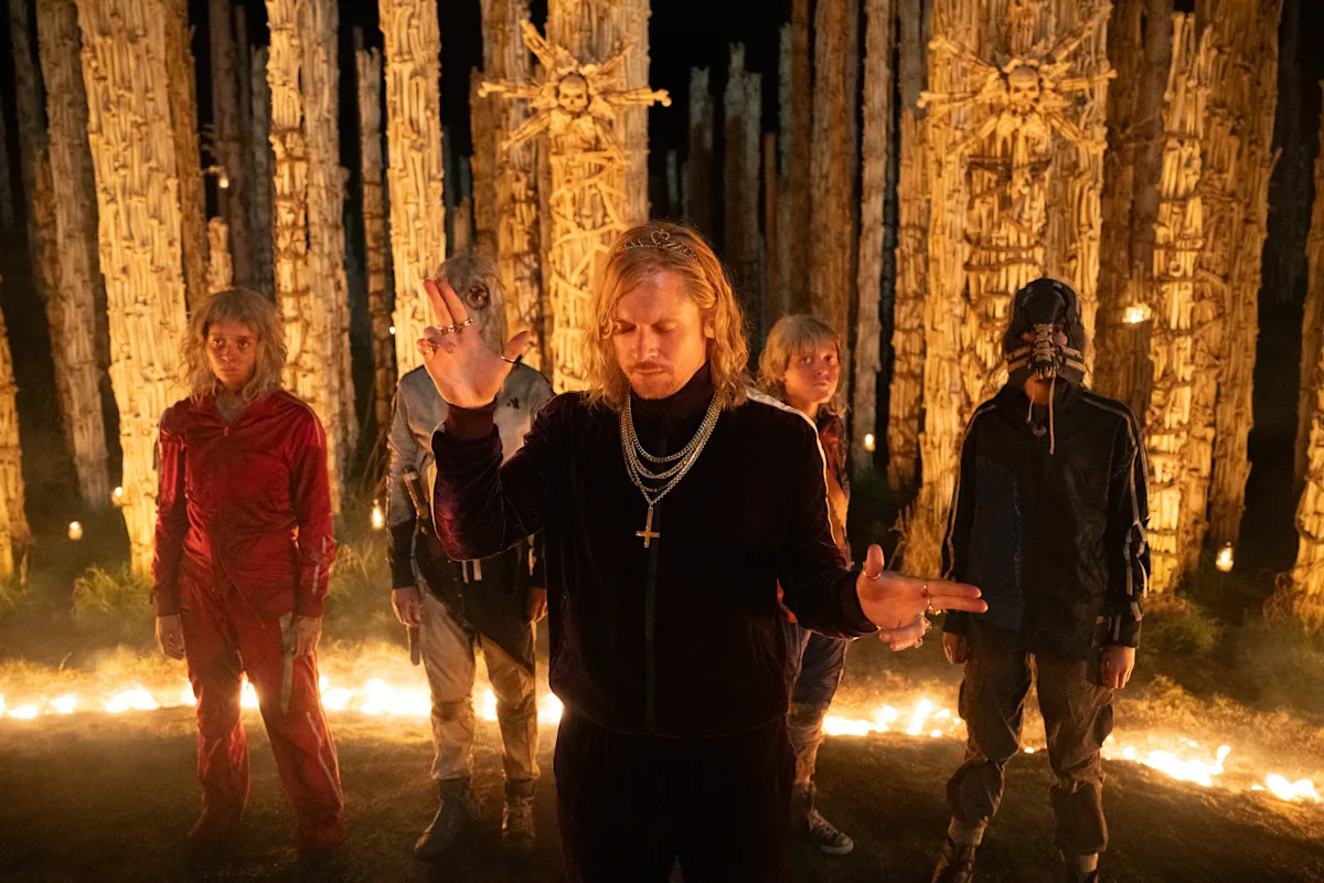 Ominous New Trailer For '28 Years Later: The Bone Temple' Featuring Ralph Fiennes Ominous New Trailer For '28 Years Later: The Bone Temple' Featuring Ralph Fiennes