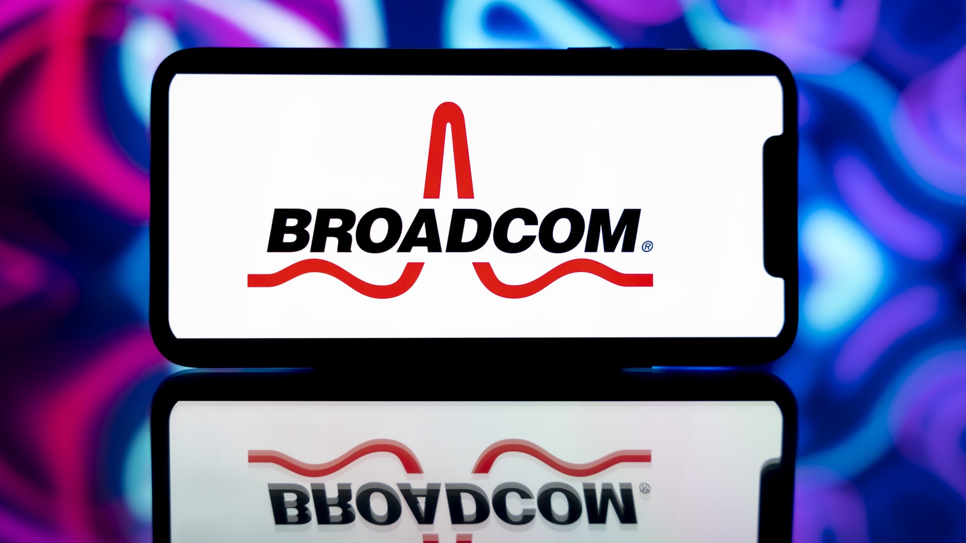 Options Trading On Broadcom: A Pre-Earnings Analysis Options Trading On Broadcom: A Pre-Earnings Analysis