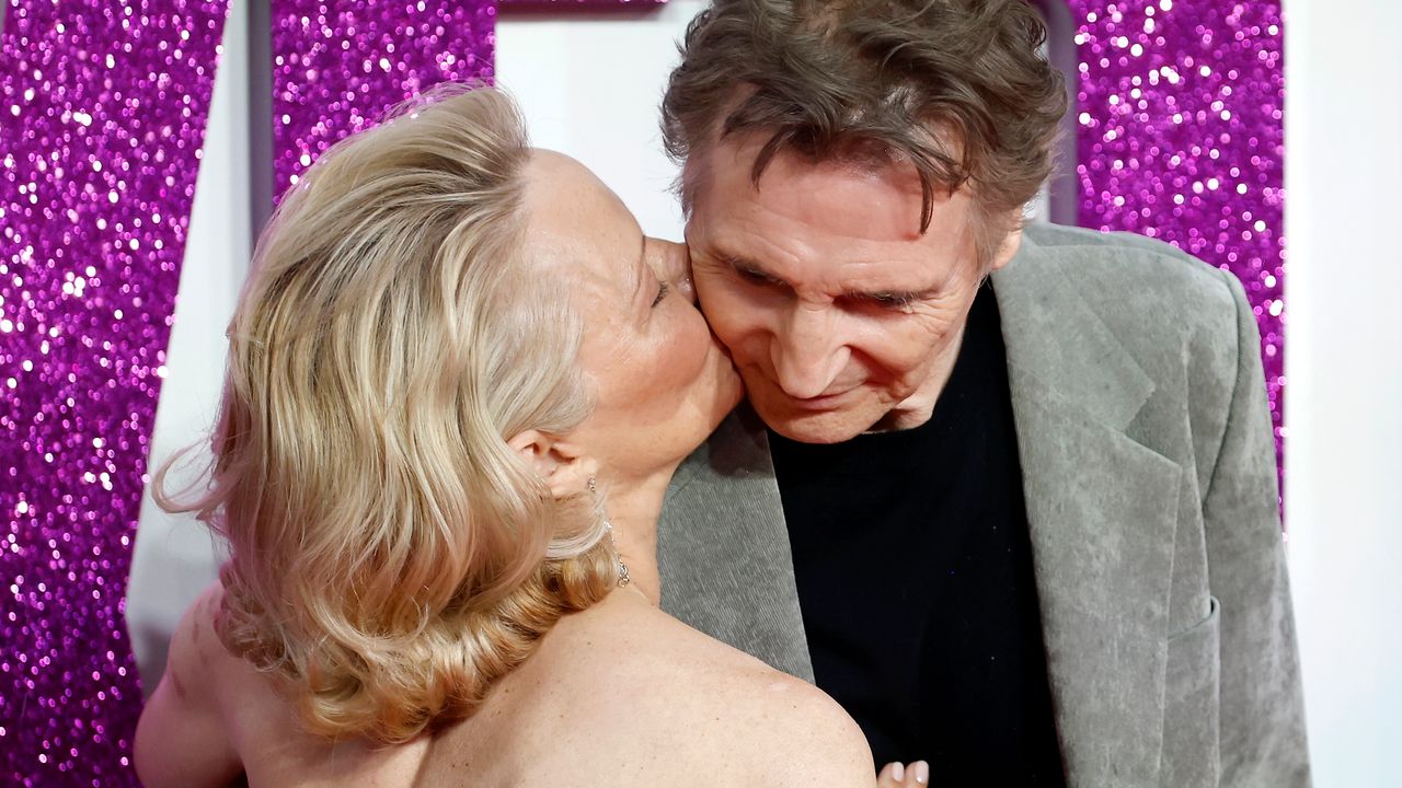 Pam Anderson And Liam Neeson's Red Carpet PDA: A Surprise Romance? Pam Anderson And Liam Neeson's Red Carpet PDA: A Surprise Romance?