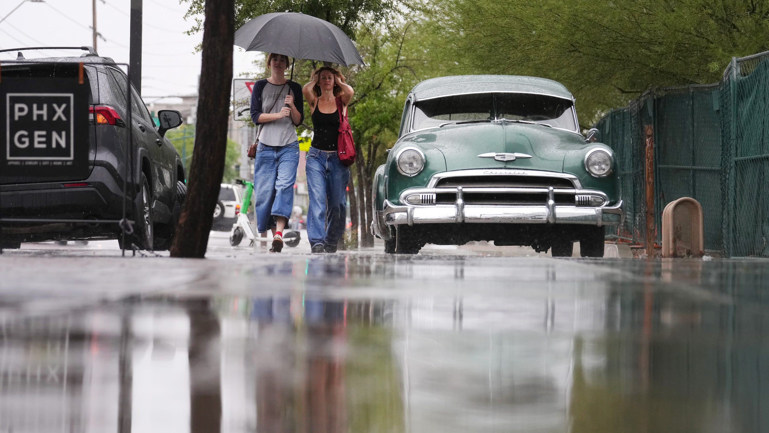 Phoenix Weather Update: End Of The Dry Spell? Rain Chances This Week.