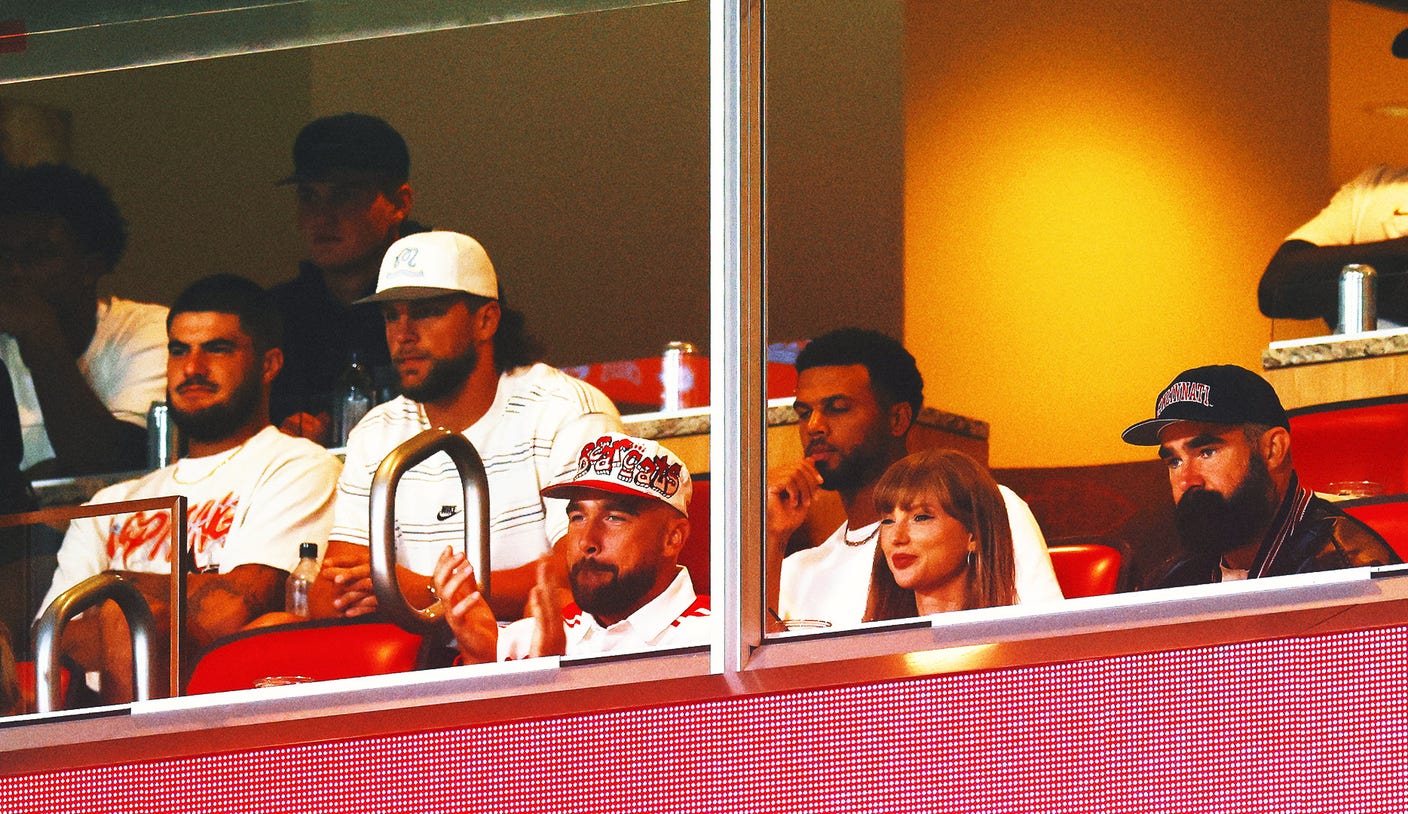 Public Appearance: Travis Kelce And Taylor Swift At Nebraska-Cincinnati Game Following Engagement Public Appearance: Travis Kelce And Taylor Swift At Nebraska-Cincinnati Game Following Engagement