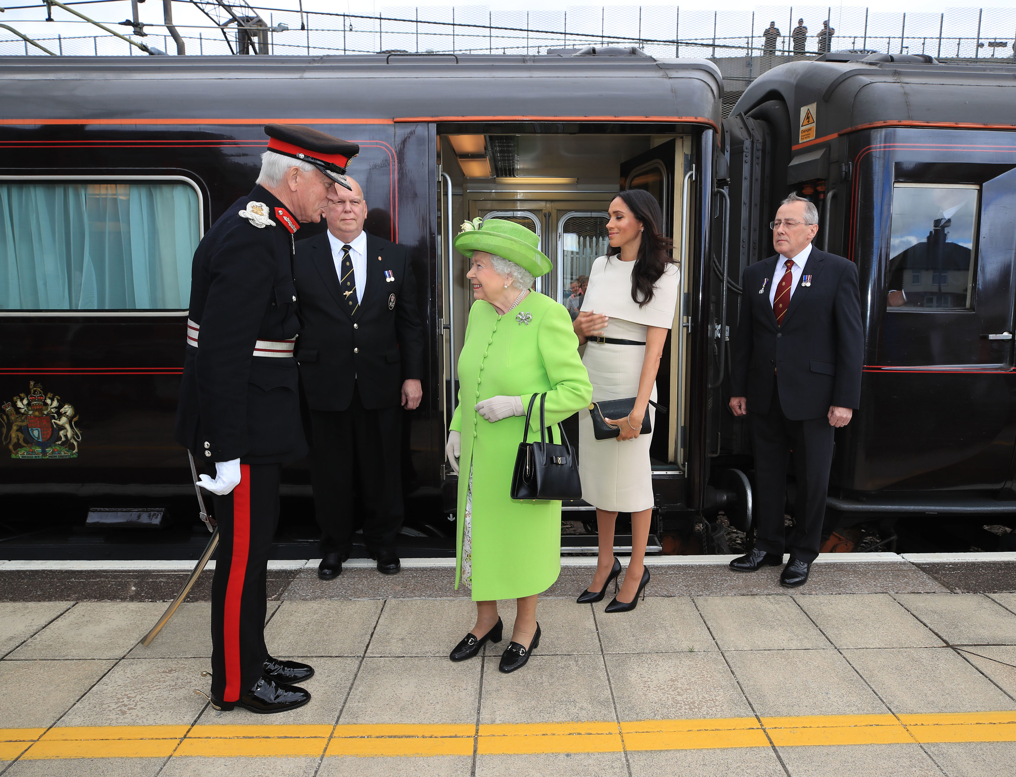 Royal Family Replaces Historic Train: Two New Helicopters Acquired Royal Family Replaces Historic Train: Two New Helicopters Acquired