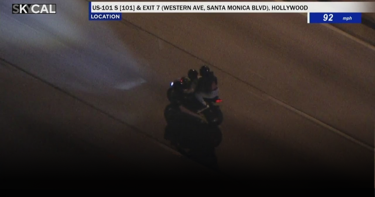 Speeding Motorcycle Leads California Highway Patrol On Chase In LA Speeding Motorcycle Leads California Highway Patrol On Chase In LA
