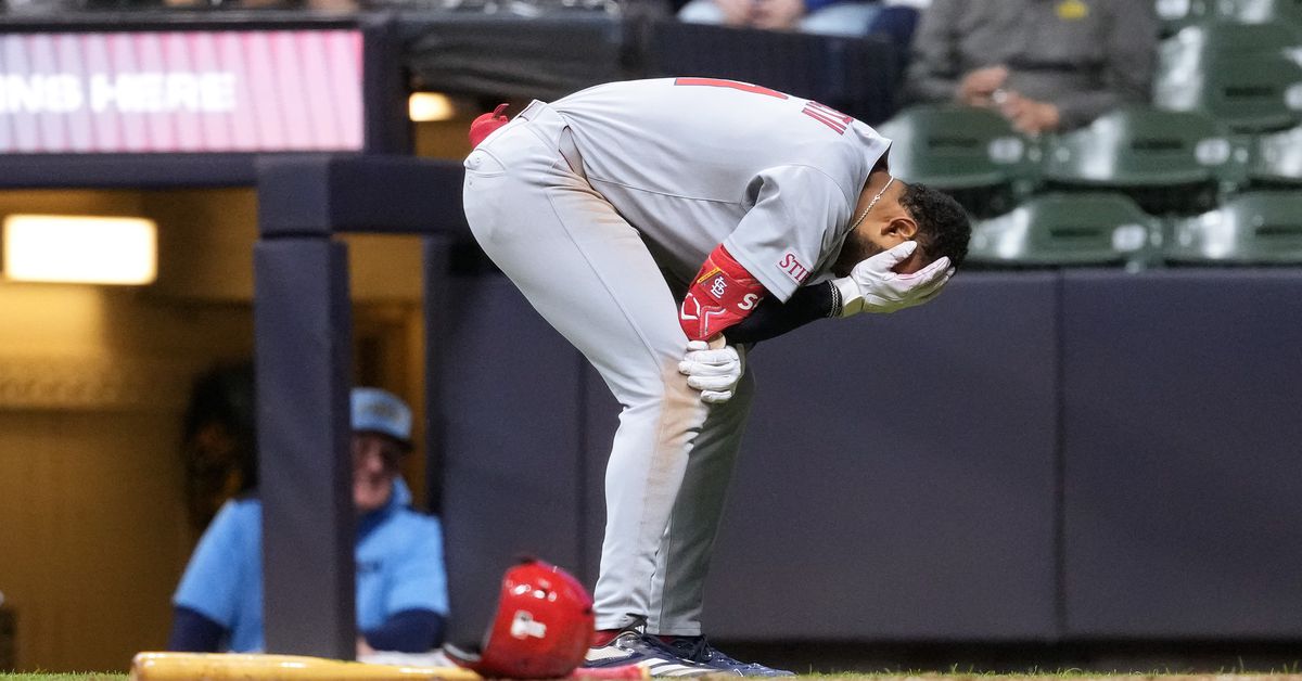 St. Louis Cardinals Drop First Game In Milwaukee: Offensive Struggles To Blame St. Louis Cardinals Drop First Game In Milwaukee: Offensive Struggles To Blame