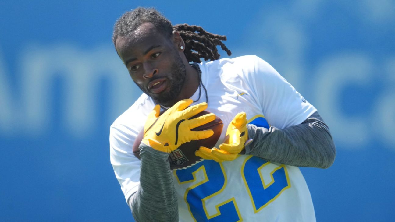 Steelers RB Najee Harris Suffers Eye Injury In Fireworks Incident Steelers RB Najee Harris Suffers Eye Injury In Fireworks Incident