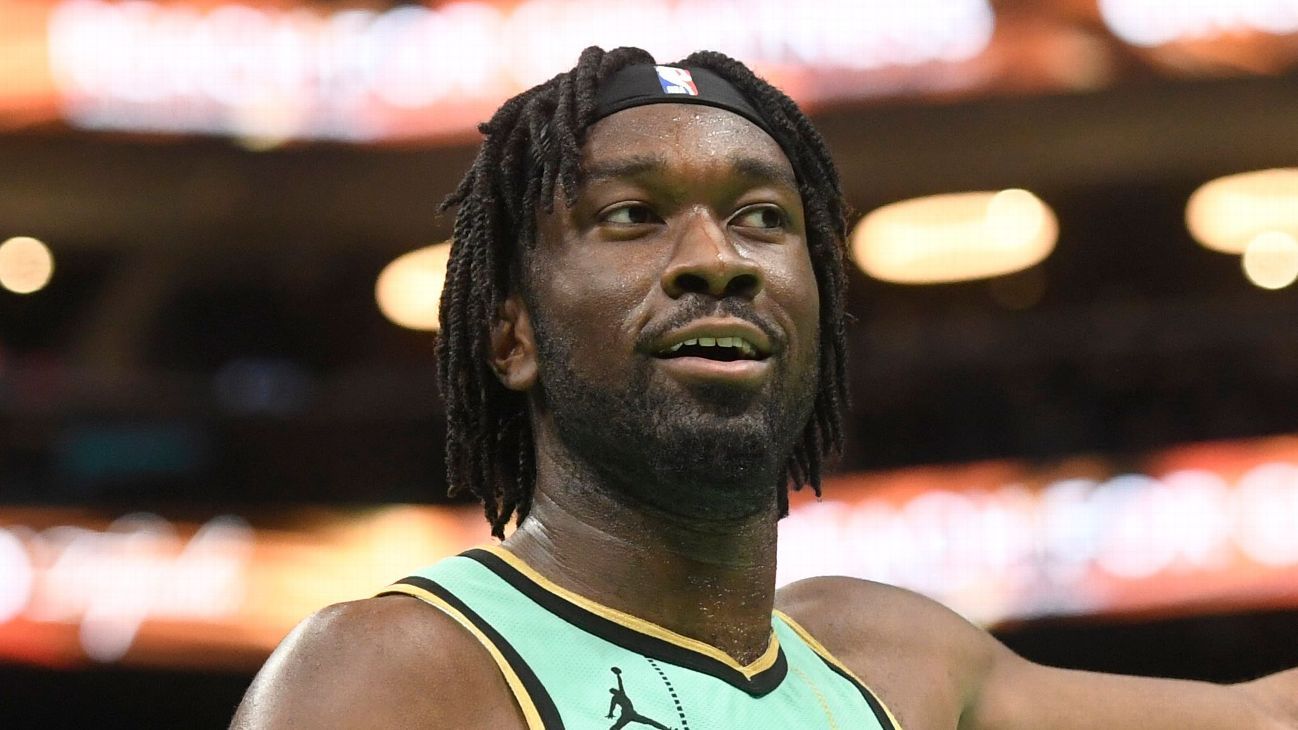 Suns Acquire Hornets Center Mark Williams: ESPN Sources Confirm Suns Acquire Hornets Center Mark Williams: ESPN Sources Confirm