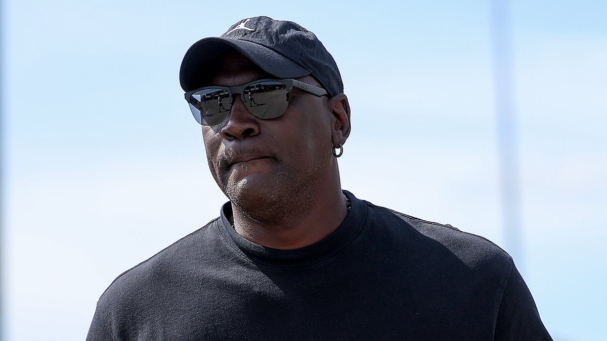 The ESPN Star Who Helped Resolve Michael Jordan's Infamous NBA Rivalry The ESPN Star Who Helped Resolve Michael Jordan's Infamous NBA Rivalry