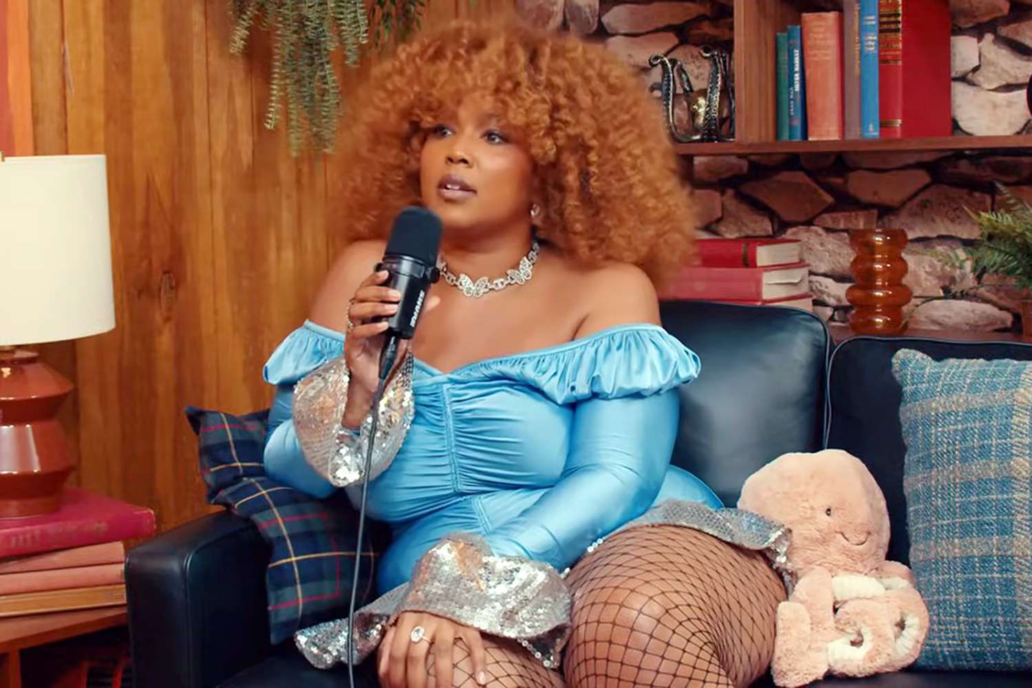 The Toll Of Online Criticism: Lizzo's Decision To Stop Reading Comments The Toll Of Online Criticism: Lizzo's Decision To Stop Reading Comments