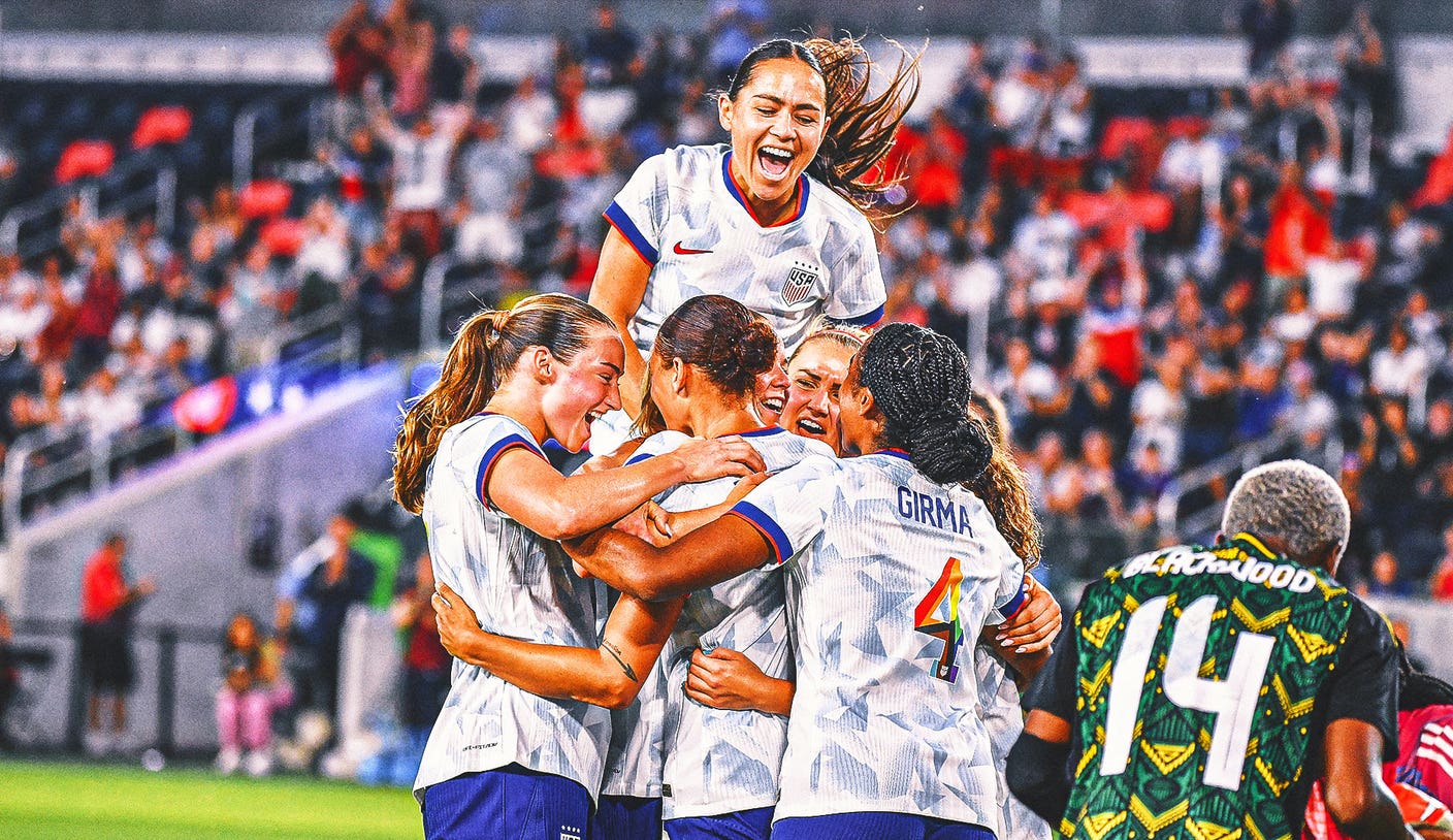 USWNT's 4-0 Victory Over Jamaica Caps Off Perfect International Friendlies