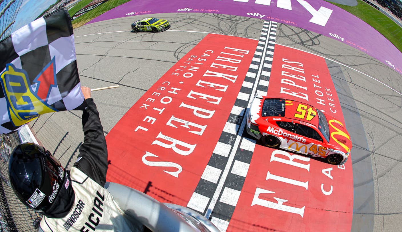 Watch The FireKeepers Casino 400: 2025 NASCAR Michigan Race Guide Watch The FireKeepers Casino 400: 2025 NASCAR Michigan Race Guide