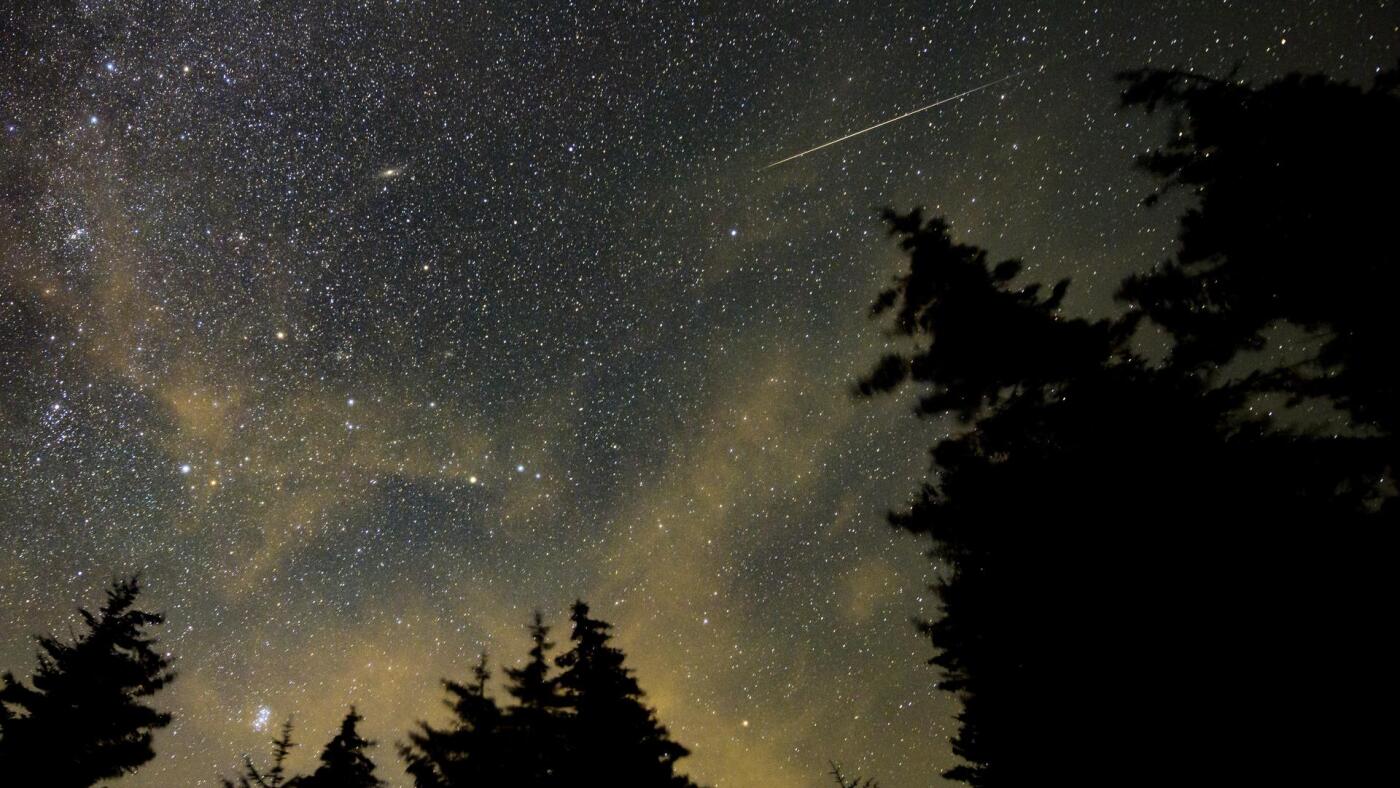 Weeknight Meteor Viewing: Before The Perseids Arrive Weeknight Meteor Viewing: Before The Perseids Arrive